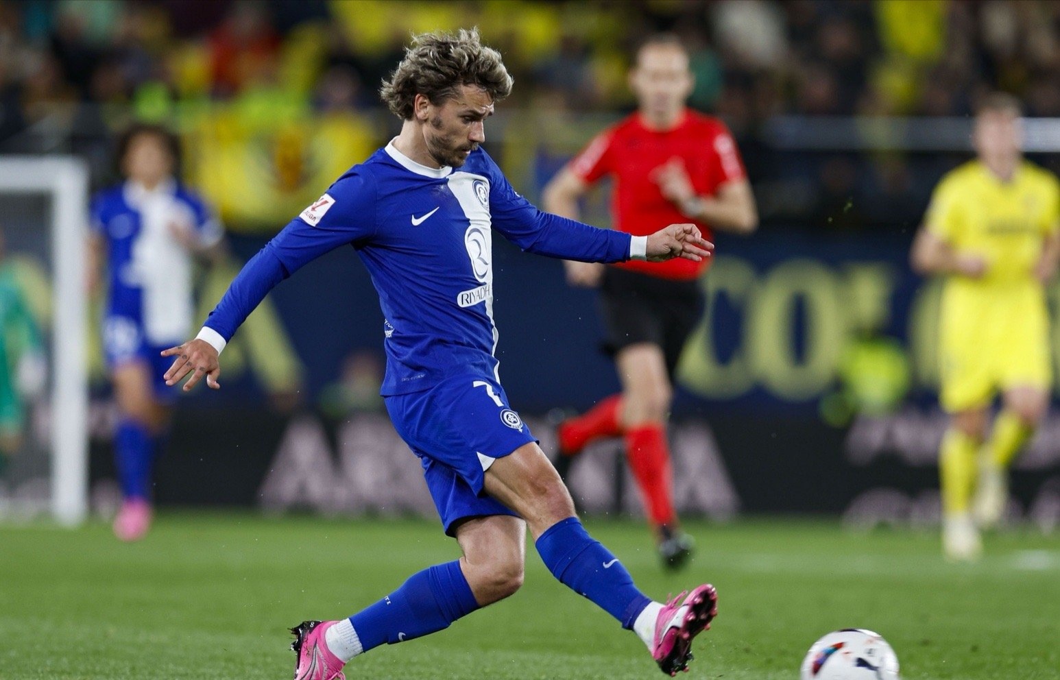 官方网站-关于冲刺阶段比利亚雷亚尔备战葡超，临场应变细节曝光，引发热议，资深球员宣示担当的信息