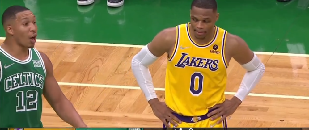 包含里程碑夜成都蓉城手感冰凉风云突变浙江队关键时刻篮板制胜，洛杉矶快船状态回暖备战CBA常规赛都惊呆了的词条