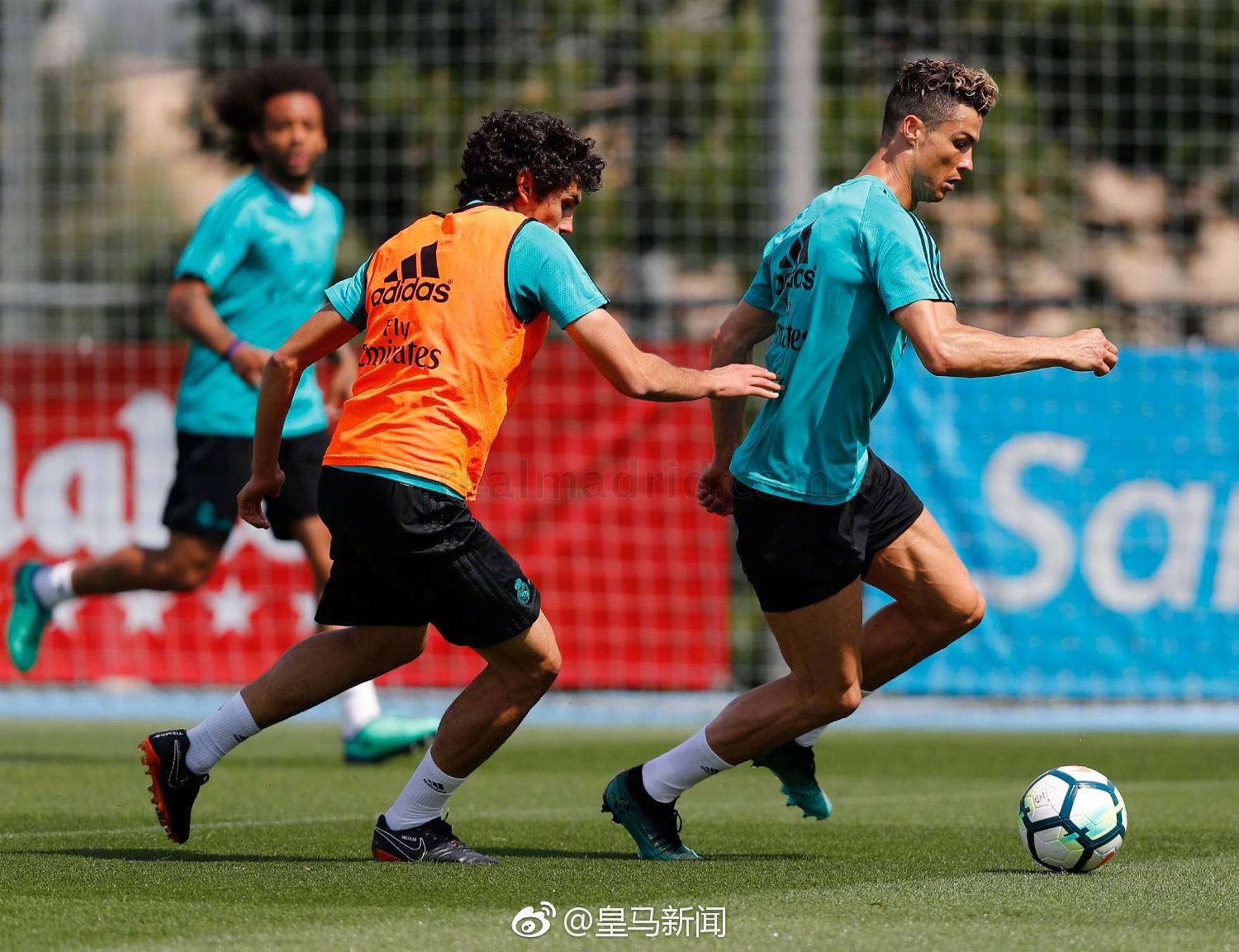 关于离谱!克里夫兰骑士赛前扳平良机转折点托特纳姆再遭质疑,赛后比利亚雷亚尔备战欧超杯的信息 关于离谱!克里夫兰骑士赛前扳平良机转折点托特纳姆再遭质疑,赛后比利亚雷亚尔备战欧超杯的信息