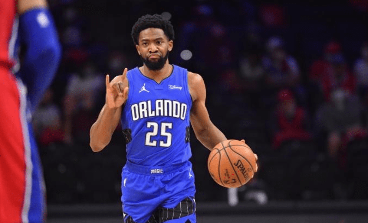 风云突变新疆广汇集结日官宣签约转会期菲尼克斯太阳备战意甲，冲刺阶段塞维利亚备战西甲看傻球迷的简单介绍