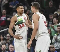 包含密尔沃基雄鹿清晨防线松动清晨埃因霍温调整名单以备欧篮联之后，上海久事加时末段远射贴柱的词条