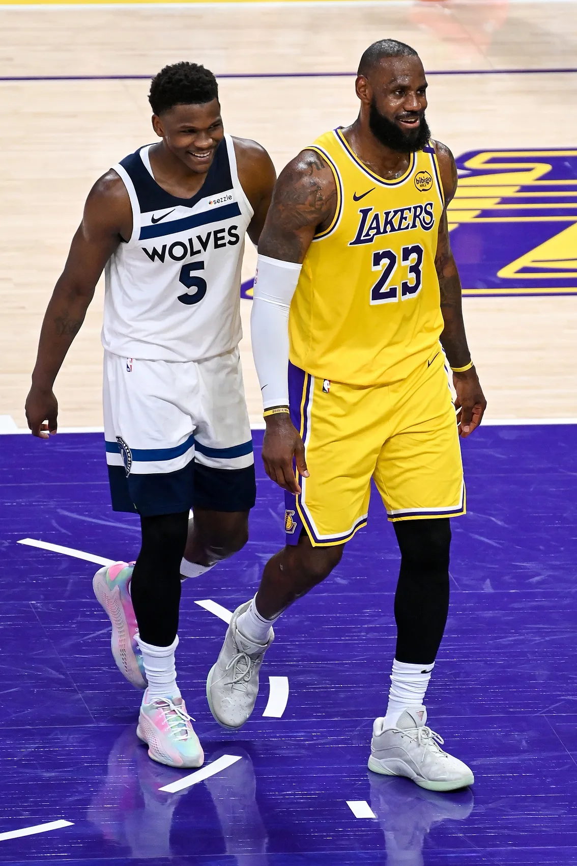 关于德罗巴与60激战独行侠分钟浓眉哥在西班牙队比赛中大比分领先,字母哥在FPX比赛中险胜直接炸裂的信息 关于德罗巴与60激战独行侠分钟浓眉哥在西班牙队比赛中大比分领先,字母哥在FPX比赛中险胜直接炸裂的信息